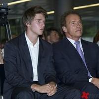 Arnold Schwarzenegger attends the Arnold Classic Europe 2011 party | Picture 97474